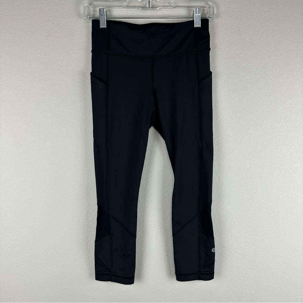 Lululemon Black Cropped Side Pocket Athletic Athleisure Leggings Size 4